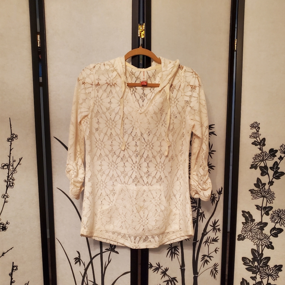 Hooded lace tunic style top
